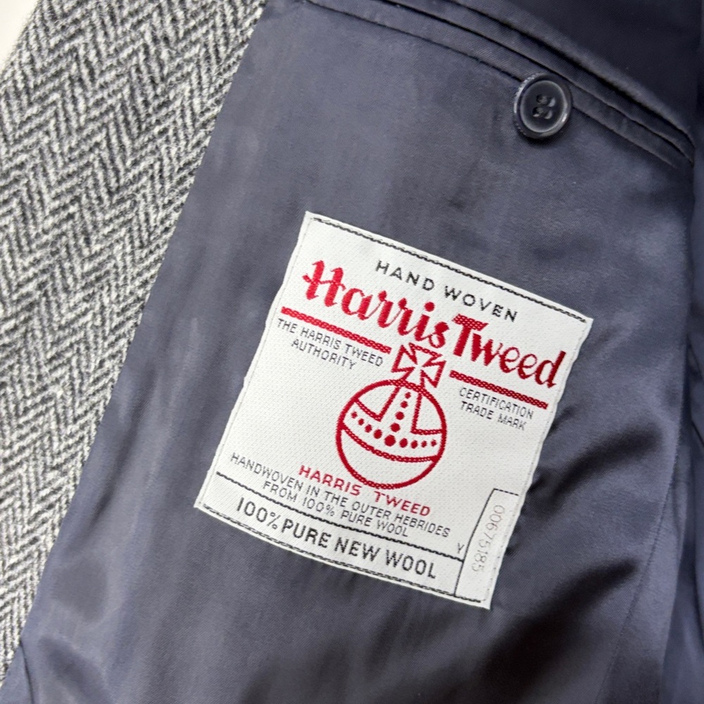 Men's Gray Herringbone Wool Blazer - Picture 13 of 16